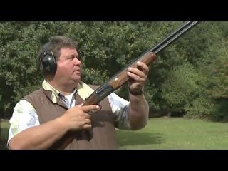 Download Video: Fieldsports Britain - Clayshooting cartridges with Digweed, rough shooting and straight shooting