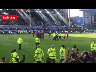Everton 2-5 Arsenal | Jack Wilshere Gives A Pitch Invader His Shirt!
