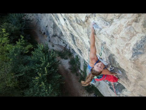 Caroline Ciavaldini Impresses Yuji Hirayama With Her Redpoint Game