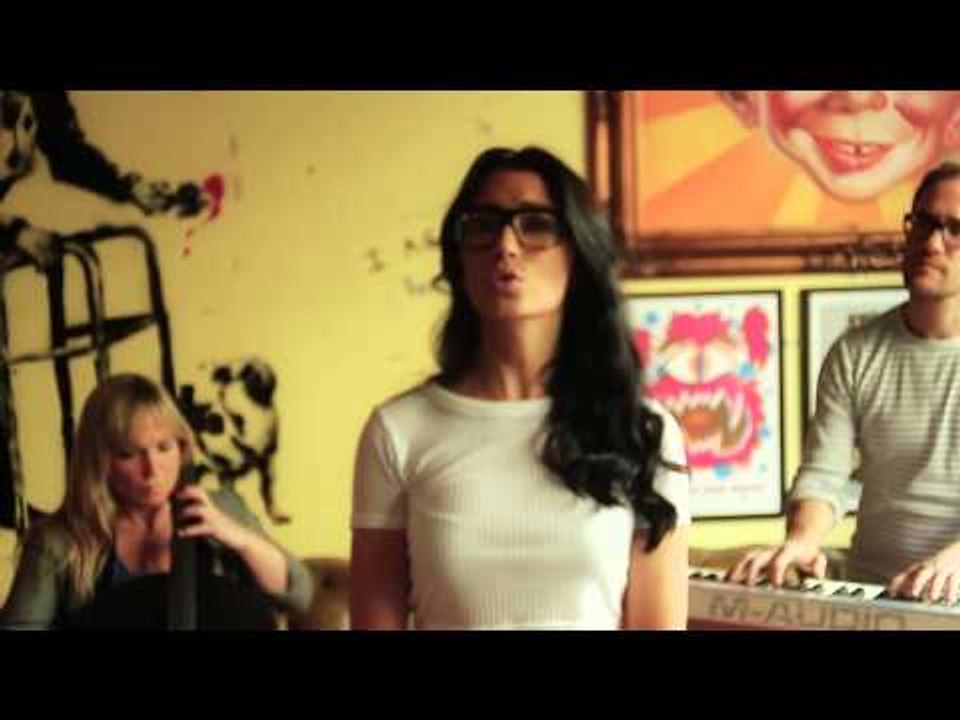 Jessica Agombar - Bam Bam - Dropout Live | Dropout UK