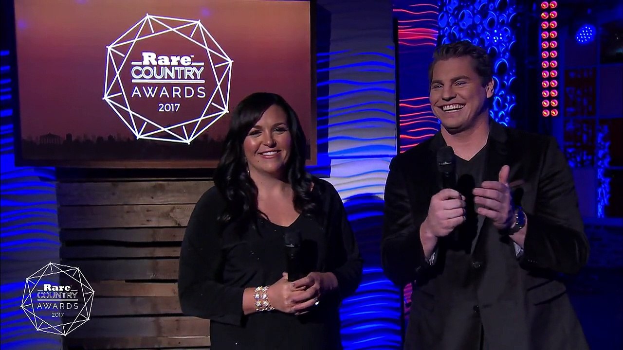 Blake Shelton's Fan Moment win | Rare Country