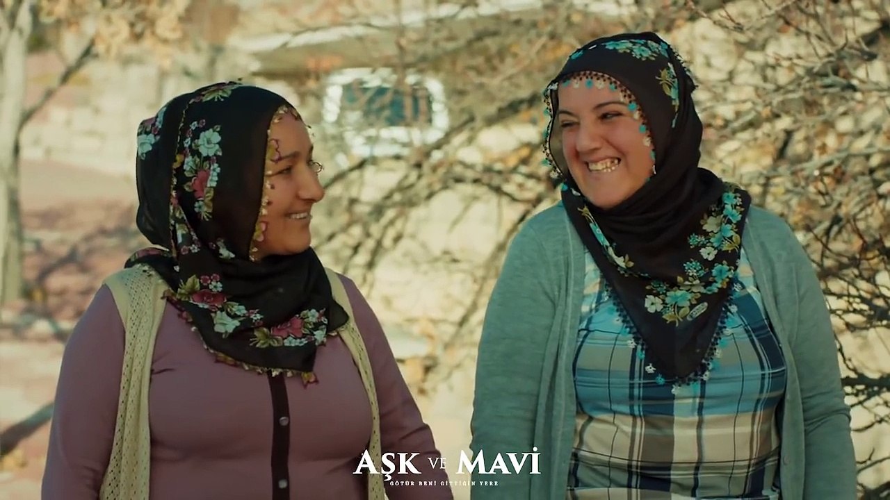 Aşk ve Mavi 45.Bölüm - Hasibe, Mavi’nin getirdiği paraları Mavi’nin yüzüne atıyor!