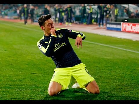 Arsenal 3 Ludogorets 2 | Does Ozil Win It? | Player Ratings Feat DT