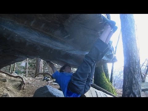Giuliano Cameroni Repeats 8C/V15 Boulder 'The Story Of Two Worlds' | EpicTV Climbing Daily, Ep. 218