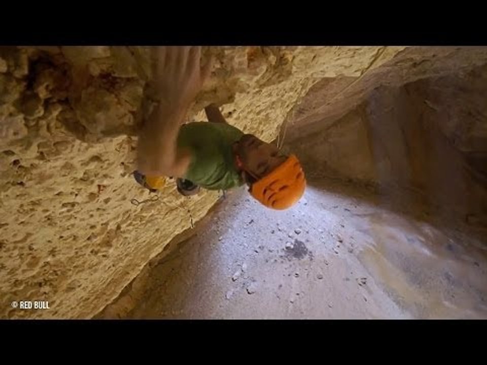 Chris Sharma and Stefan Glowacz's Secret Operation Goes Off in Oman | EpicTV Climbing Daily, Ep. 245
