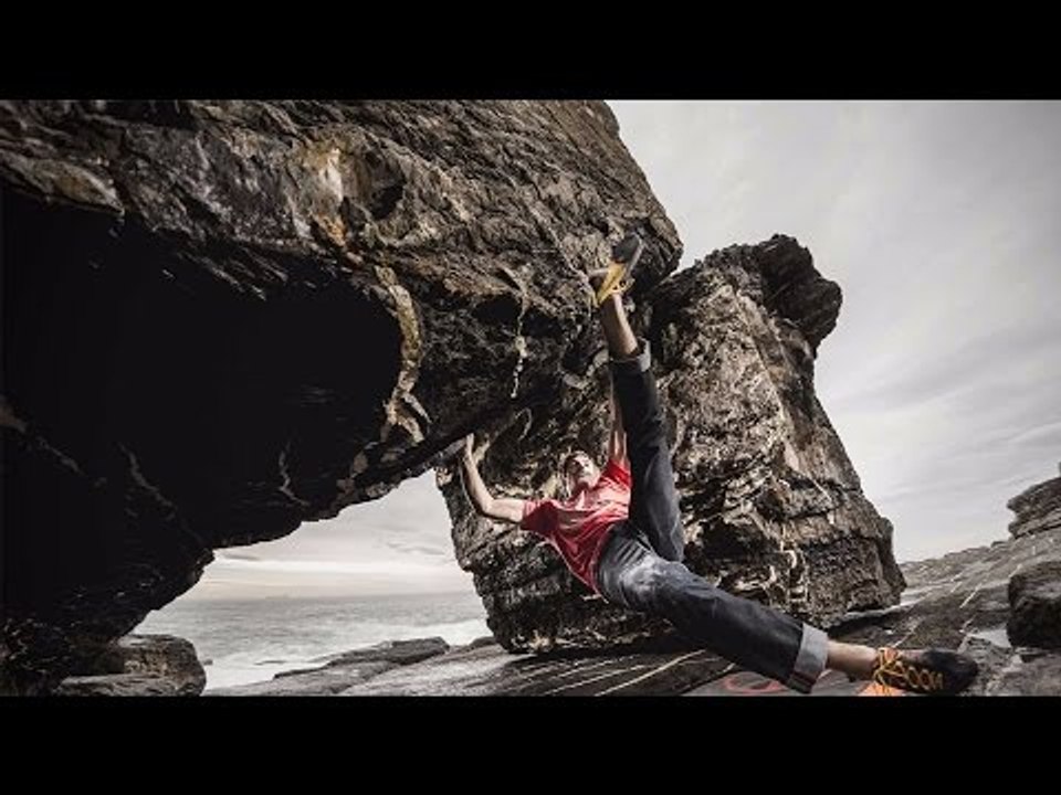 James Pearson And Caroline Ciavaldini Bouldering And Trad Climbing Roca Verde, Spain