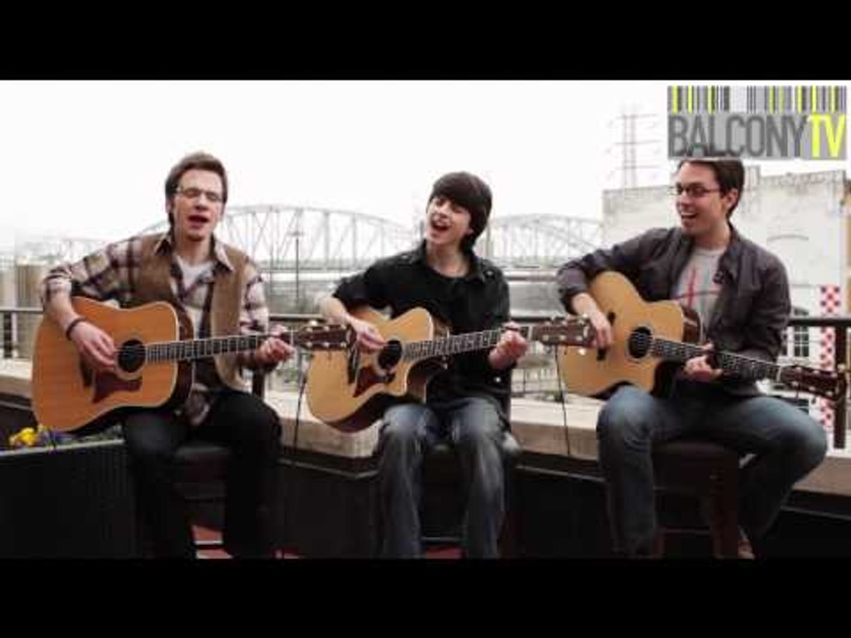 GREYLAN JAMES - FIRST TRAIN TO CAROLINE (BalconyTV)