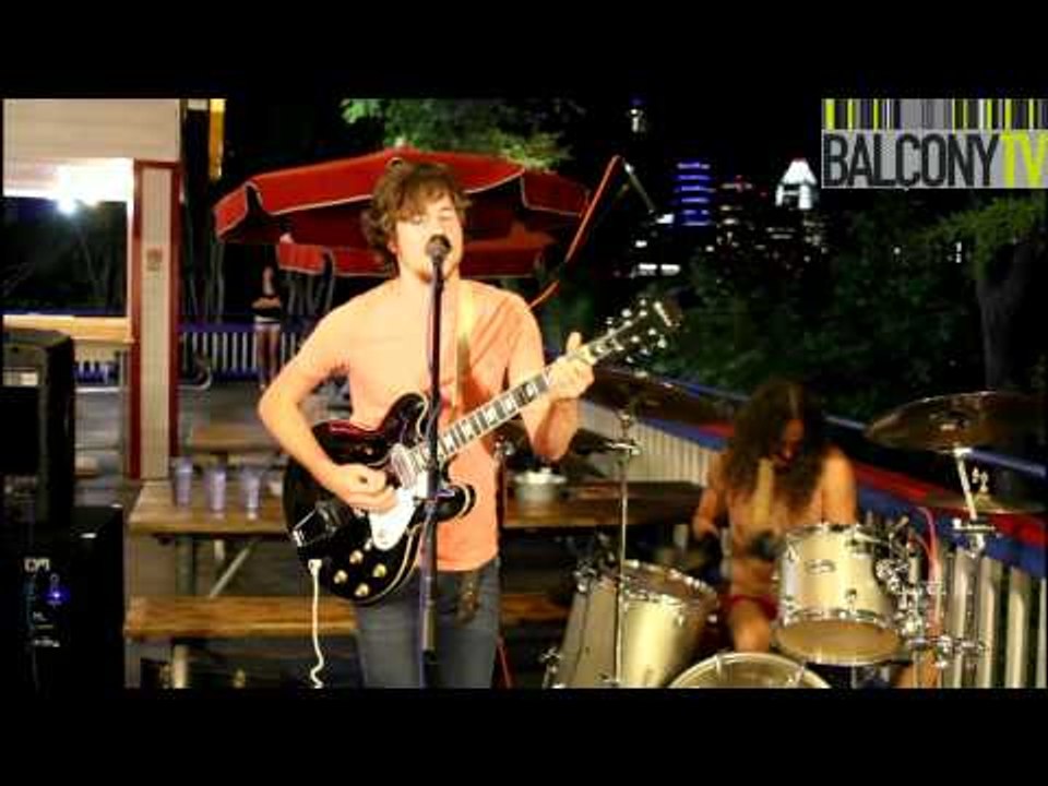BLACK PISTOL FIRE - BOMBS AND BRUISES (BalconyTV)