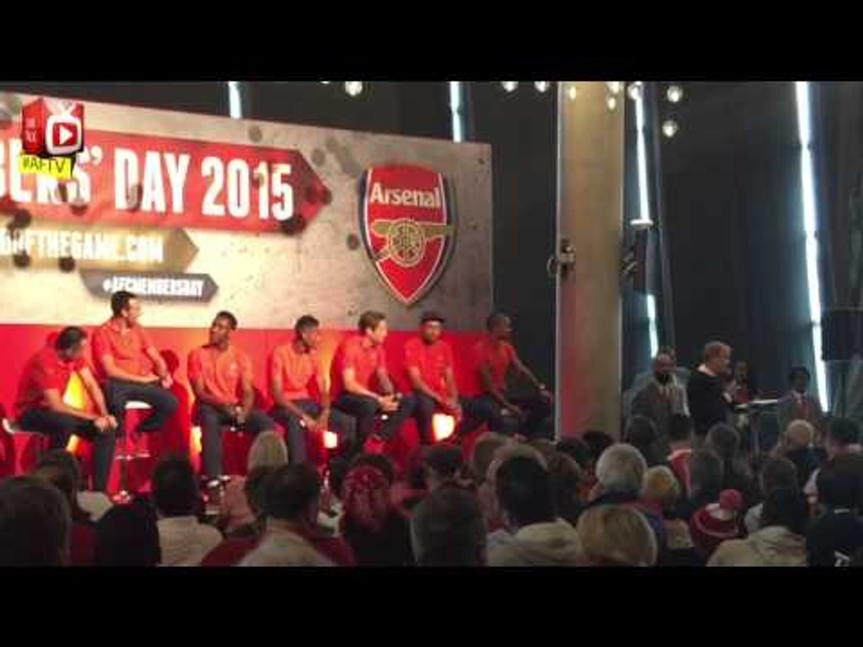 Fans Sing Mathieu Debuchy Happy Birthday | Members Day 2015