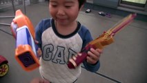 「妖怪ウォッチ」3才の甥っ子とガチンコ対決！武器：DXエンマブレード、DX妖怪ブラスター  Yo-kai Watch-tu1I9jQuRPA