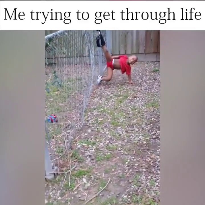 Quand tu retrouves ton gamin accroché au grillage par le pantalon... La honte