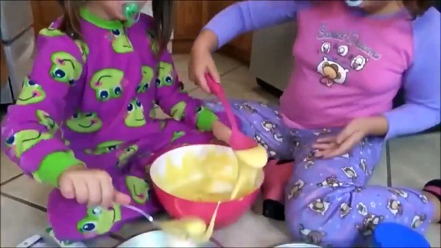 Bad Baby Victoria Annabelle Cake Baking Fail Freak Daddy Toy Freaks FamilyToy Freaks Victoria Fan