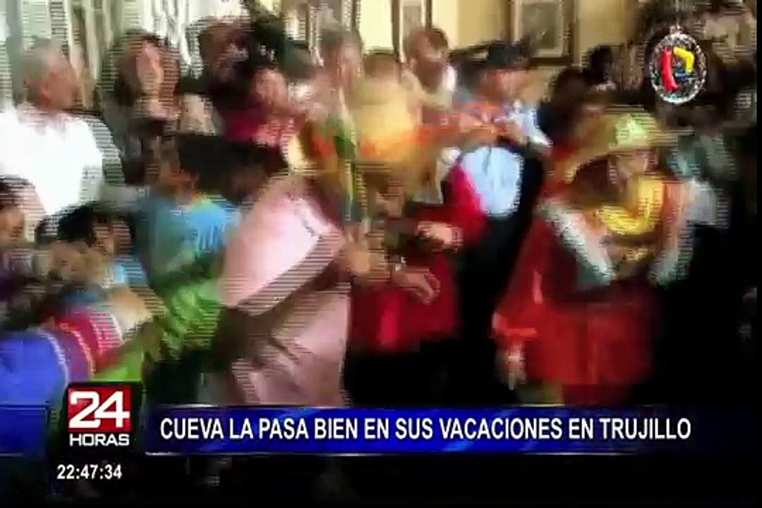 Jugador Christian Cueva disfruta sus vacaciones en Trujillo