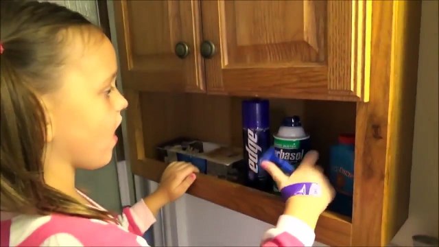 Crying Baby Daddy Bad Baby Freak Daddy & Victoria Toy Freaks Messy Annabelle