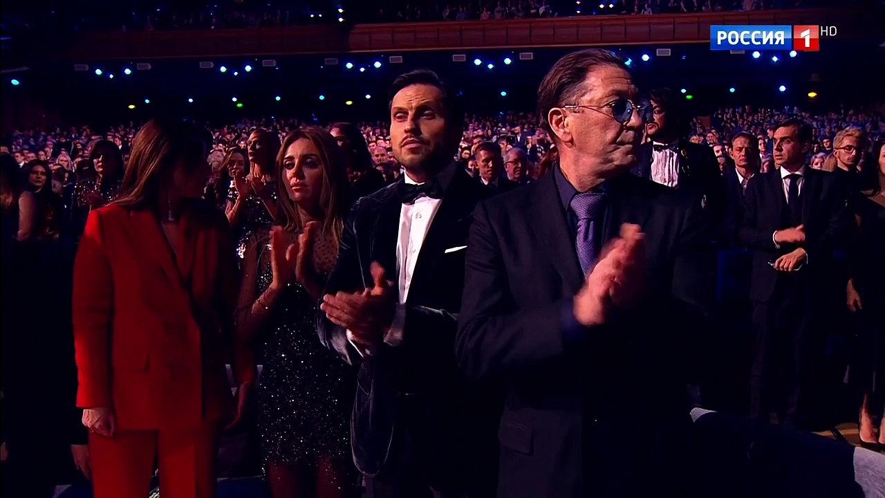 Ани Лорак, П. Гагарина и Д. Билан - Toi et moi (Российская национальная муз. премия, 15.12.2017)