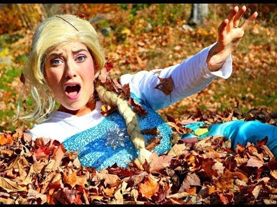 Frozen Elsa & Spiderman Find a TREASUREJoker Spidergirl Toys! Superhero Fun in real life IRL