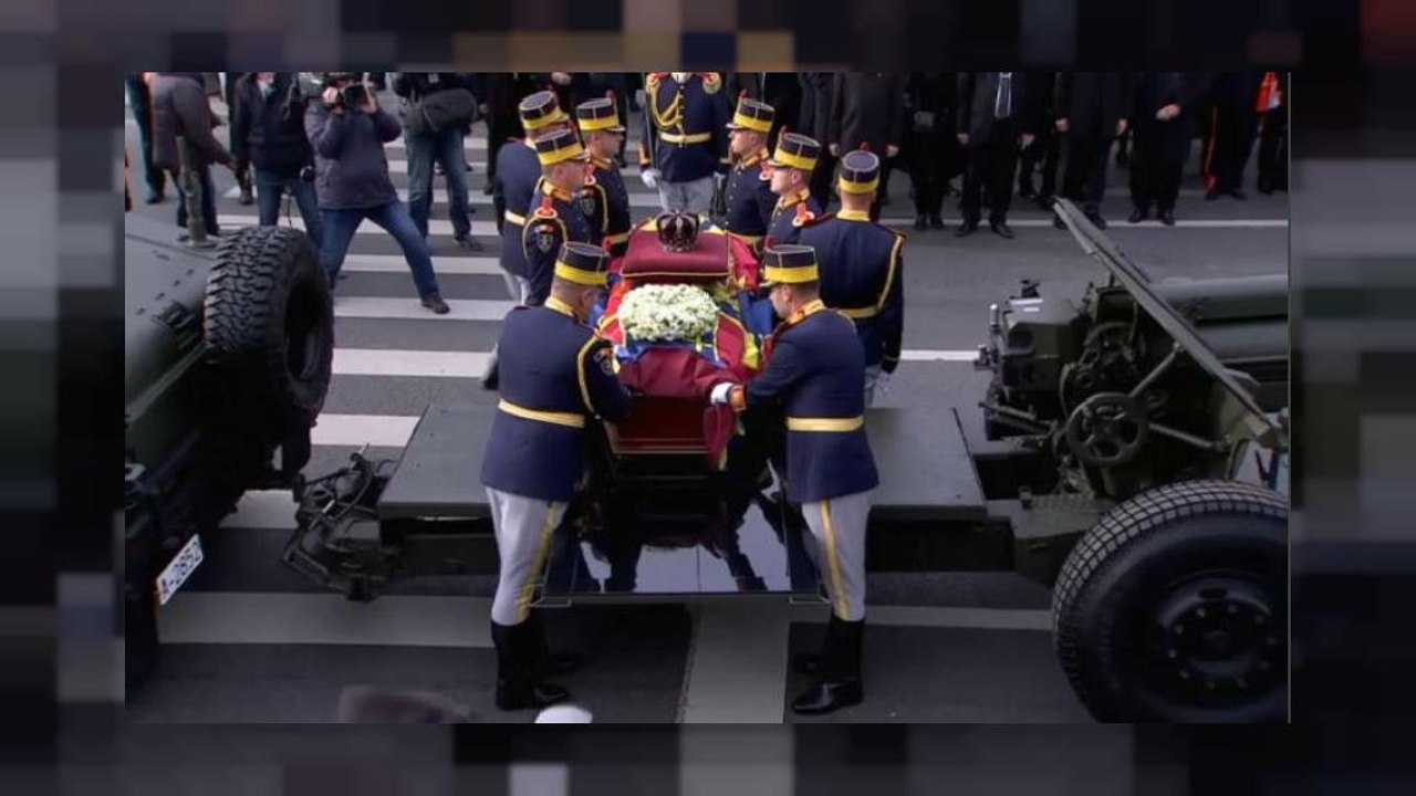 Romania, funerali di Stato per l'ex Re Michele I