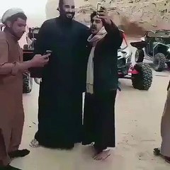 Télécharger la video: Saudi Crown Prince Mohammad bin Salman in simply dress