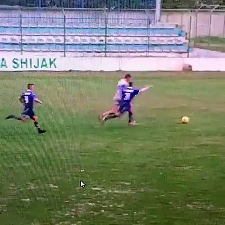 erzeni kartoni kuq