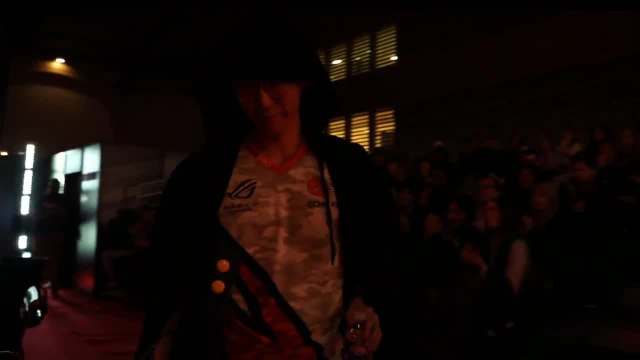 The challenger appears!