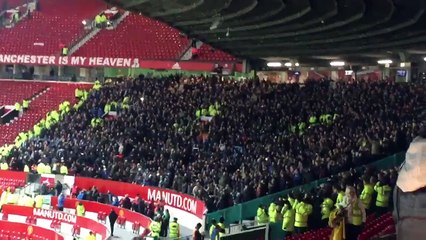 Les joueurs Manchester City se moque d'United en chantant  'park the bus' après la victoire sur Tottenham