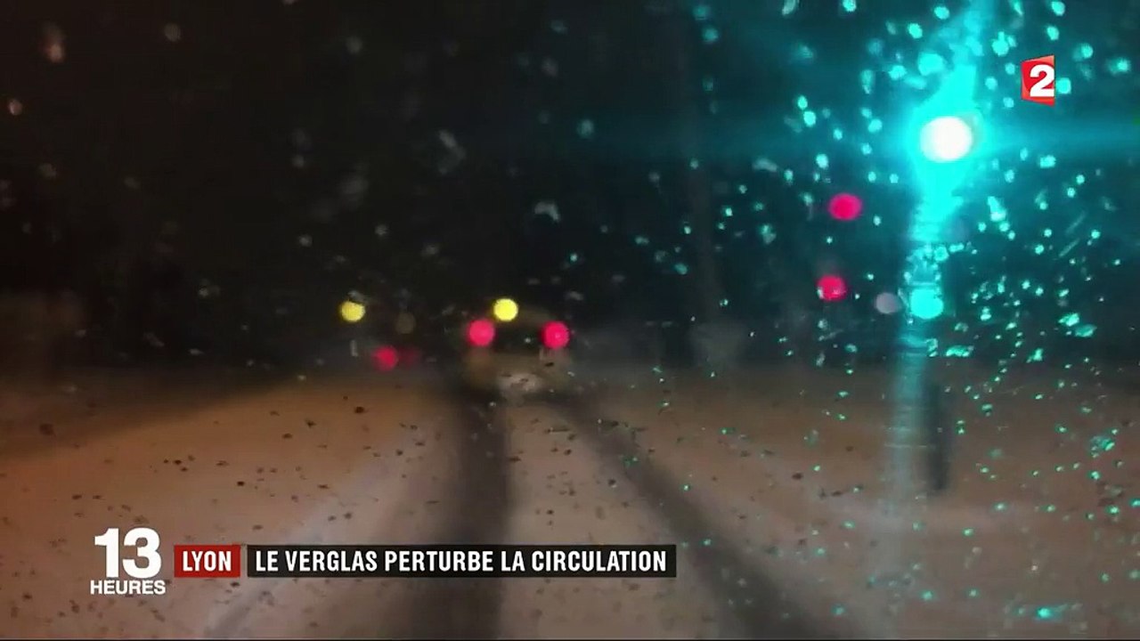 Lyon : le verglas perturbe la circulation