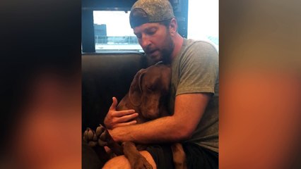 Brett Eldridge Singing To His Dog Is The Best Thing You'll See Today