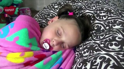 Annabelle Copies Victoria & Freak Daddy Pranks Toy Freaks Family Hidden Egg