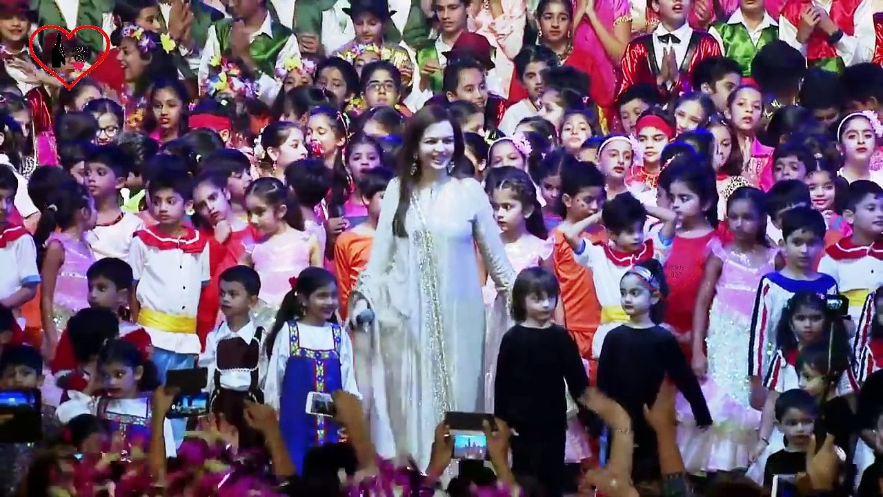 FULL_INSIDE_Annual_Day_2017_!_SRK_!_AISHWRYA_RAI_!_AMBANI_!_AbRam_Khan_!SUHANA_K