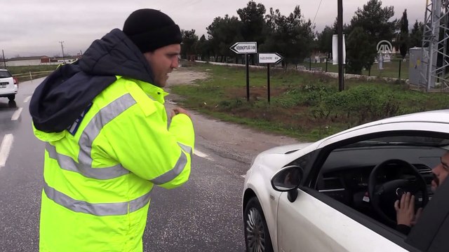 Edirne-Kırklareli karayolu trafiğe kapandı - EDİRNE