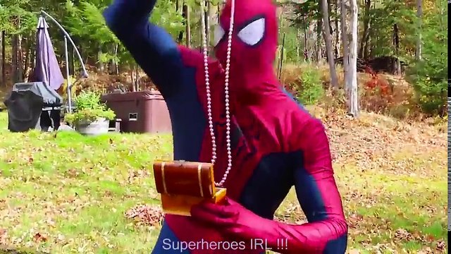 Is Frozen Elsa Kissing The Joker w Jealous Spiderman Princess Toys Superhero Fun in real life | Superheroes | Spiderman | Superman | Frozen Elsa | Joker