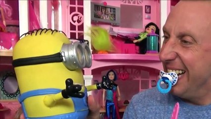 Bad Baby Victoria Kitty vs Crybaby Freak Daddy & Annabelle Puppy Toy Freaks Hidden Egg