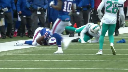 Tyrod Taylor channels Aaron Rodgers, drops off-base dime to Charles Clay