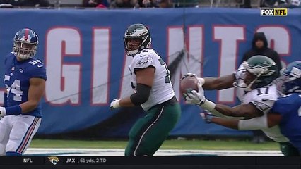 Can't-Miss Play: Jeffery lays OUT to snatch ball from the air