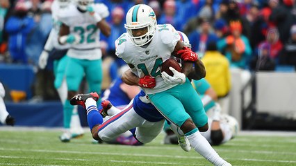 Landry makes one-handed catch look seamless