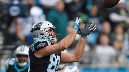 Cam burns Packers' blitz with 30-yard TD pass to Olsen