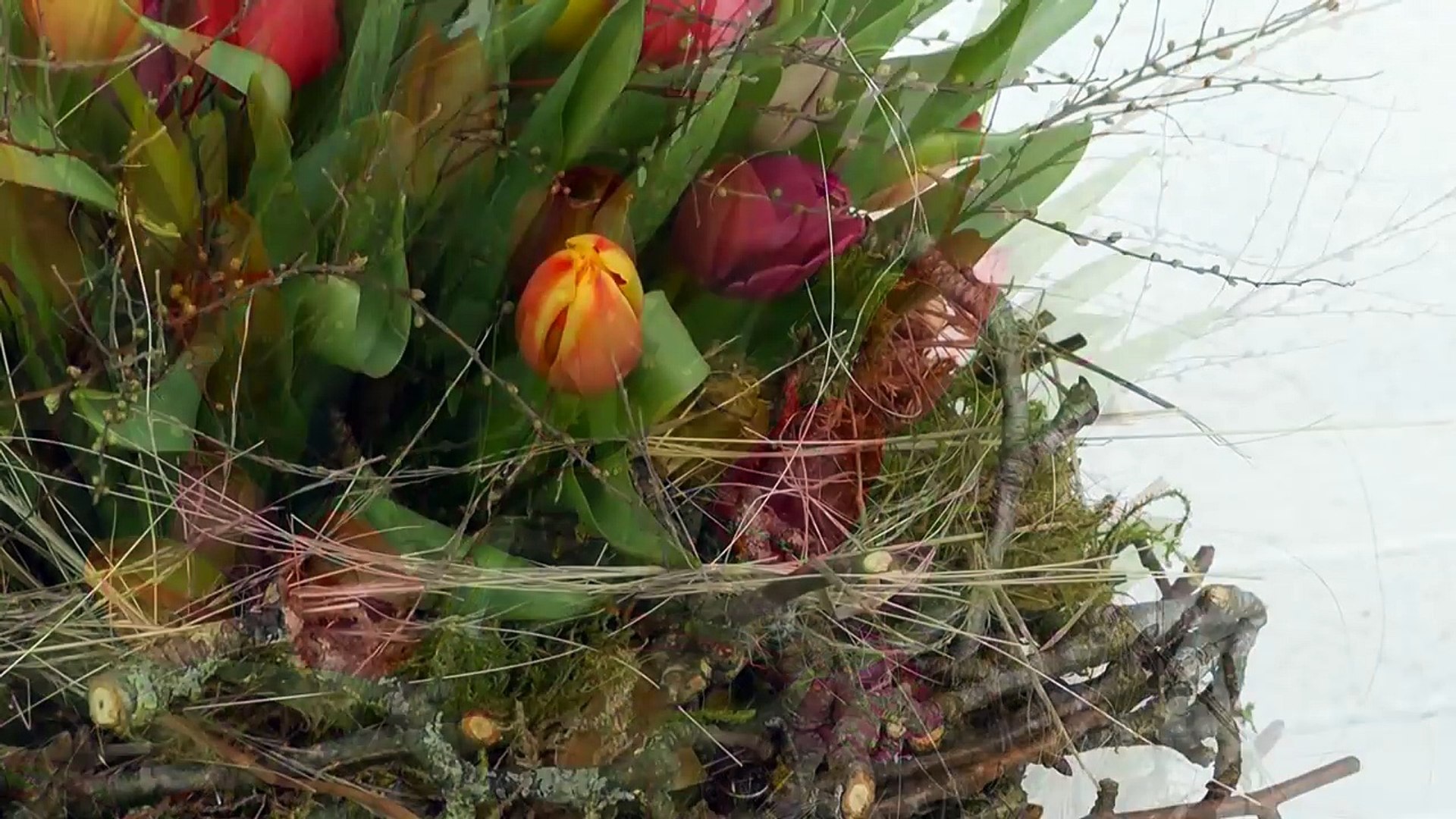 DIY - Frühlingsdeko / Osterdeko selber machen I XXL-Nest aus Zweigen I Deko  mit Frühlingsblumen - Vídeo Dailymotion