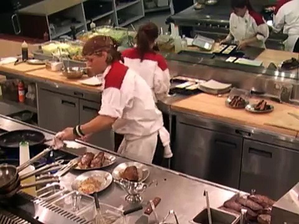 HK S2 E10 P2