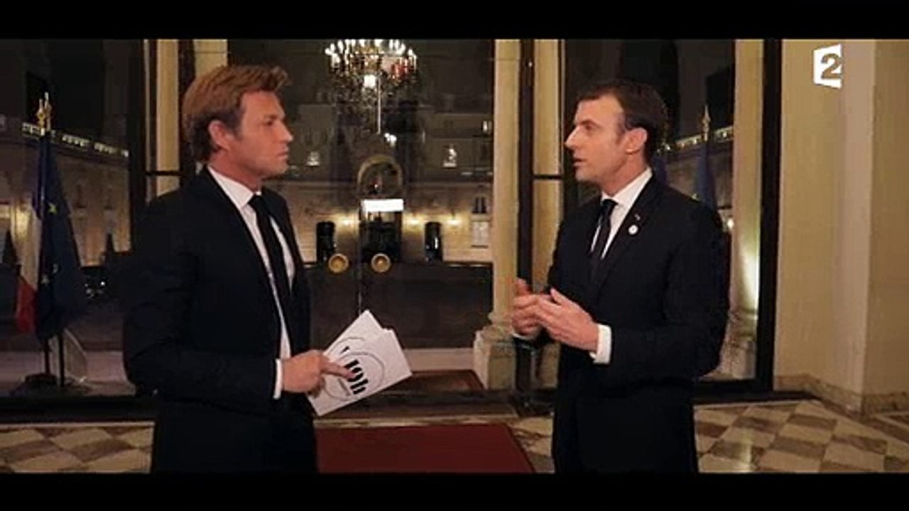 Emmanuel Macron: "Les usages sont en train de changer et notre audiovisuel public reste structuré sur le monde d'avant"