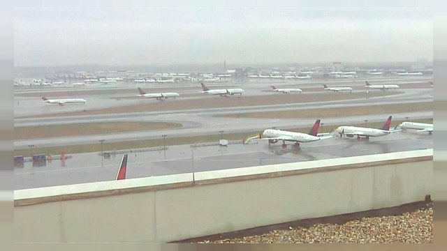 Black-out all'aeroporto di Atlanta, almeno 1100 voli cancellati