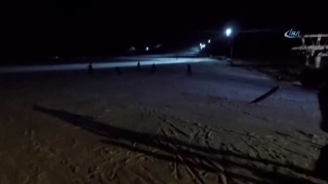 Erciyes Kayak Merkezi'nde Gece Kayağı Başladı