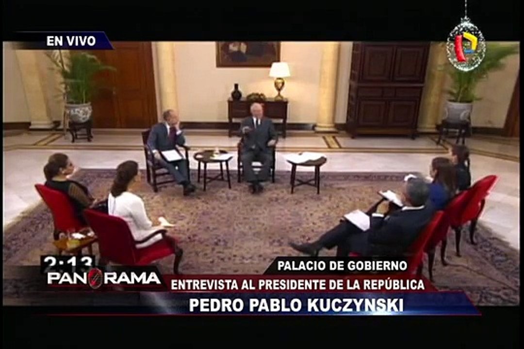 El Presidente Kuczynski responde a panel de periodistas en Palacio de Gobierno