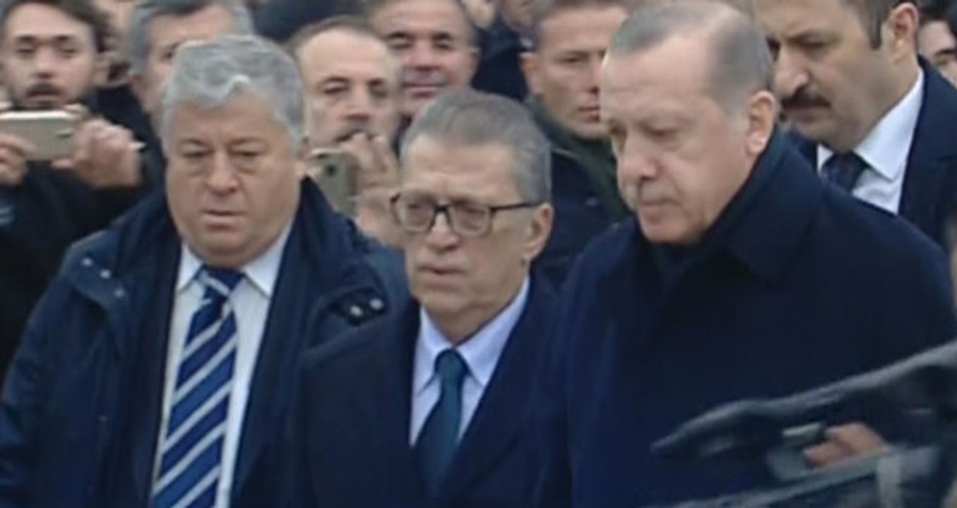 Siyaset Dünyası, Mesut Yılmaz'ı Acı Gününde Yalnız Bırakmadı