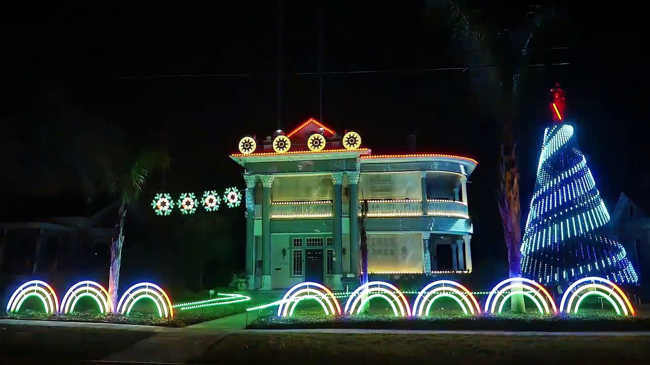 Lumières de Noël synchronisées sur Star Wars et la musique de l'empire !