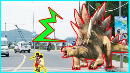 Kids vs Dinosaur in Vietnam Family Fun Pretend Play