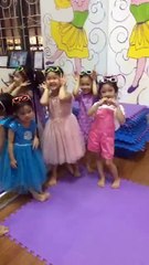 Câu lạc bộ người mẫu dành cho bé  - Phần 3