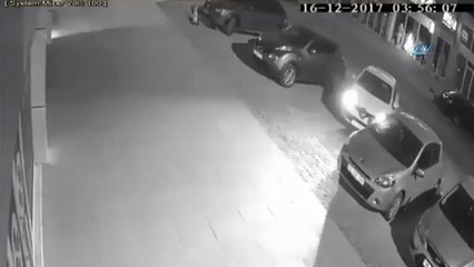 Bursa’da giyim mağazasını böyle soydular