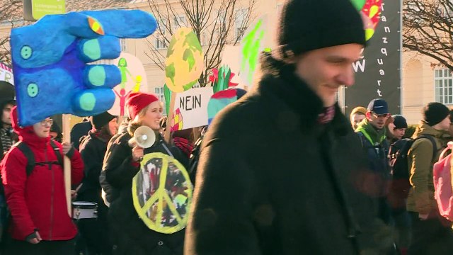 Demos as Austrian far right sworn into new government