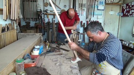 Devlet Bahçeli’ye özel bozkurt işaretli kılıçlı baston