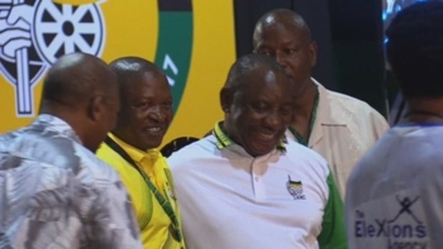 Un CNA sudafricano dividido encarga una nueva era al vicepresidente Ramaphosa